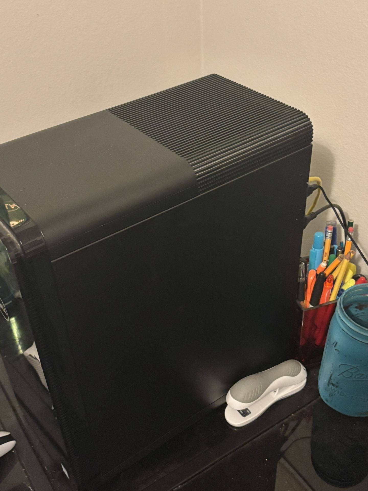 XPS 8930 Mid Tower and Dell Ultrasharp Monitor