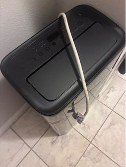 Portable ac/humidifier