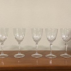 Set of  8 Vintage Etched Clear Glasses Water Goblet Wine Glass 