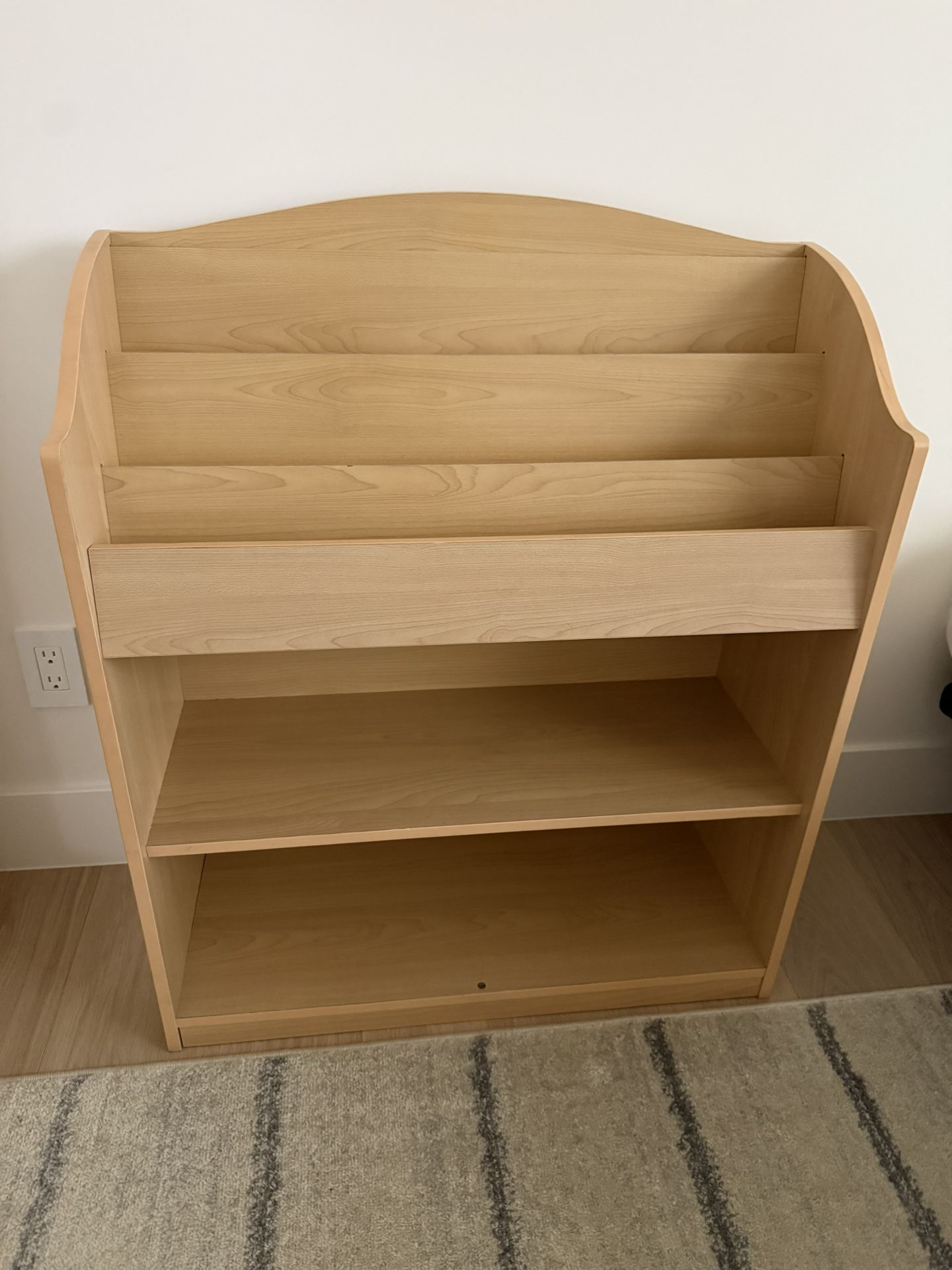 Kid's Guidecraft Bookshelf