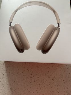 Apple AirPod Maxes