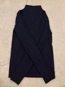 Women’s dark blue long sleeve