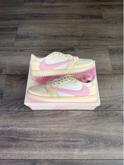 JORDAN 1 RETRO LOW OG SP “TRAVIS SCOTT SHY PINK”