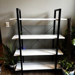 Shelf / Bookcase / Storage rack 
