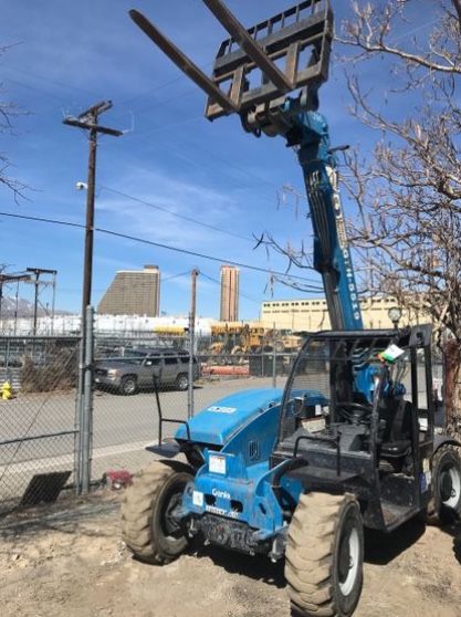 Telehandler - 5k 5,000 # Pound Reach Forklift - 2015 Genie Gth5519