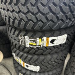 285/70/17 Nitto Trail 