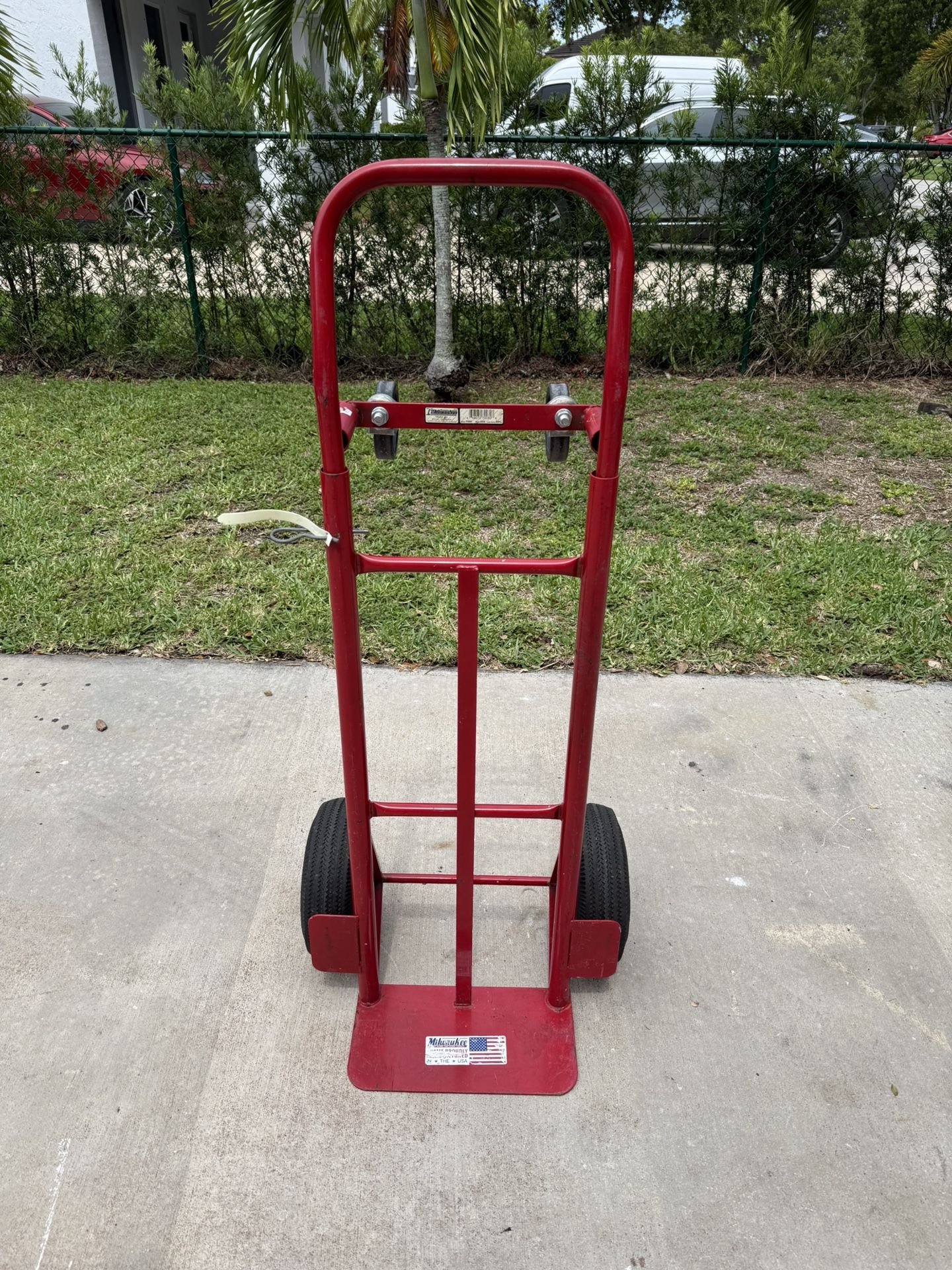 Milwaukee convertible hand truck