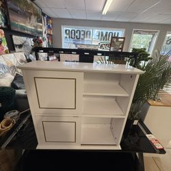 Brand New Bath Wall Mounted Cabinets/ Medicine Cabinet 