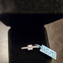 Moissanite Ring
