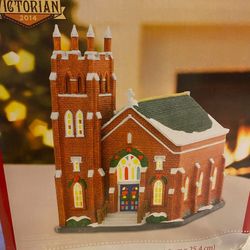 HOLIDAY TIME / HOLY TRINITY CHURCH