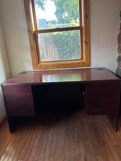 Hon desk