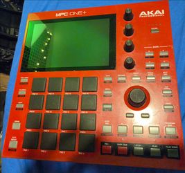 Akai MPC one plus +