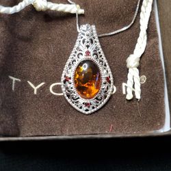 OVAL BALTIC AMBER SILVER PENDANT