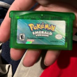 Pokémon Emerald Version For Game Boy Advance
