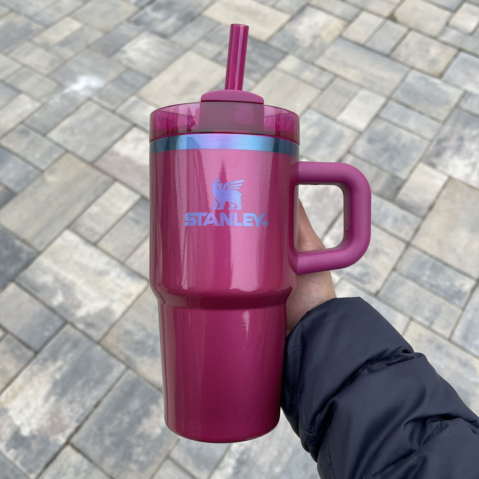 Stanley The Valentines Day Flowstate Quencher 20oz Tumbler Berry Truffle