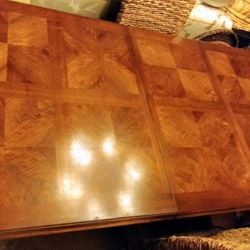 VINTAGE ANTIQUE EXTENTION DINING TABLE WITH MULTIPLE LEAVES