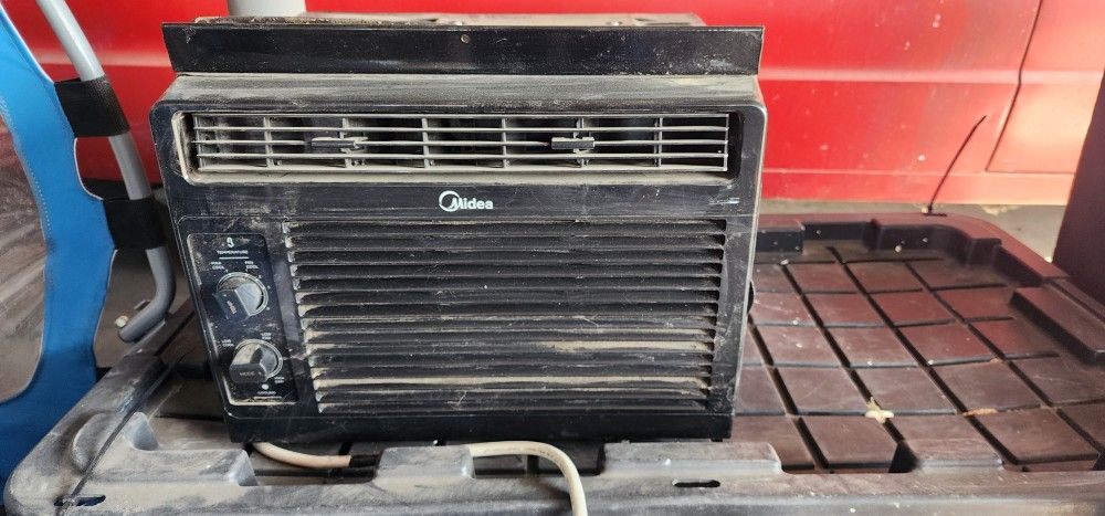 Midea Window AC Unit