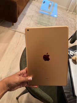 Apple iPad 7th Generation – 128GB – Gold (Apple Replacement)
