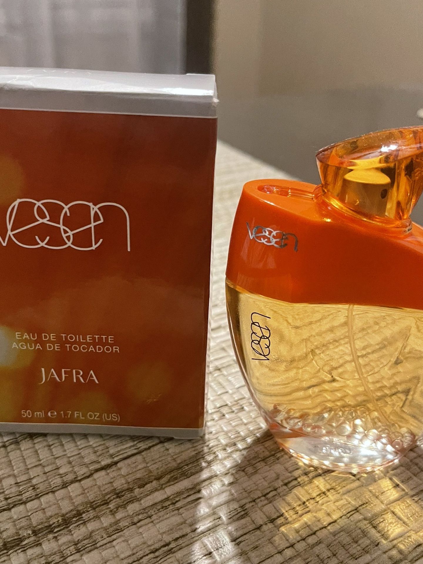 JAFRA Perfumes