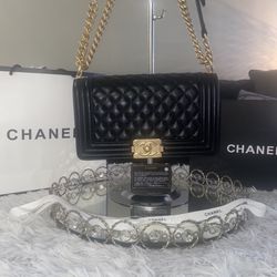 Chanel Boy Bag Medium for Sale in Dallas, TX - OfferUp