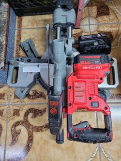 Craftsman CMCS714 20V Battery op SAW