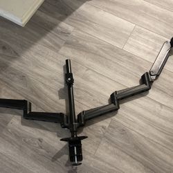 Triple Monitor Holder