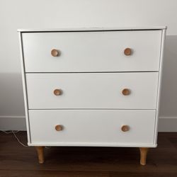 Pottery Barn Kids Dresser with Optional Changing Table Top