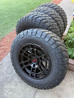 Trd Toyota Tacoma wheels and tires 255/75/17