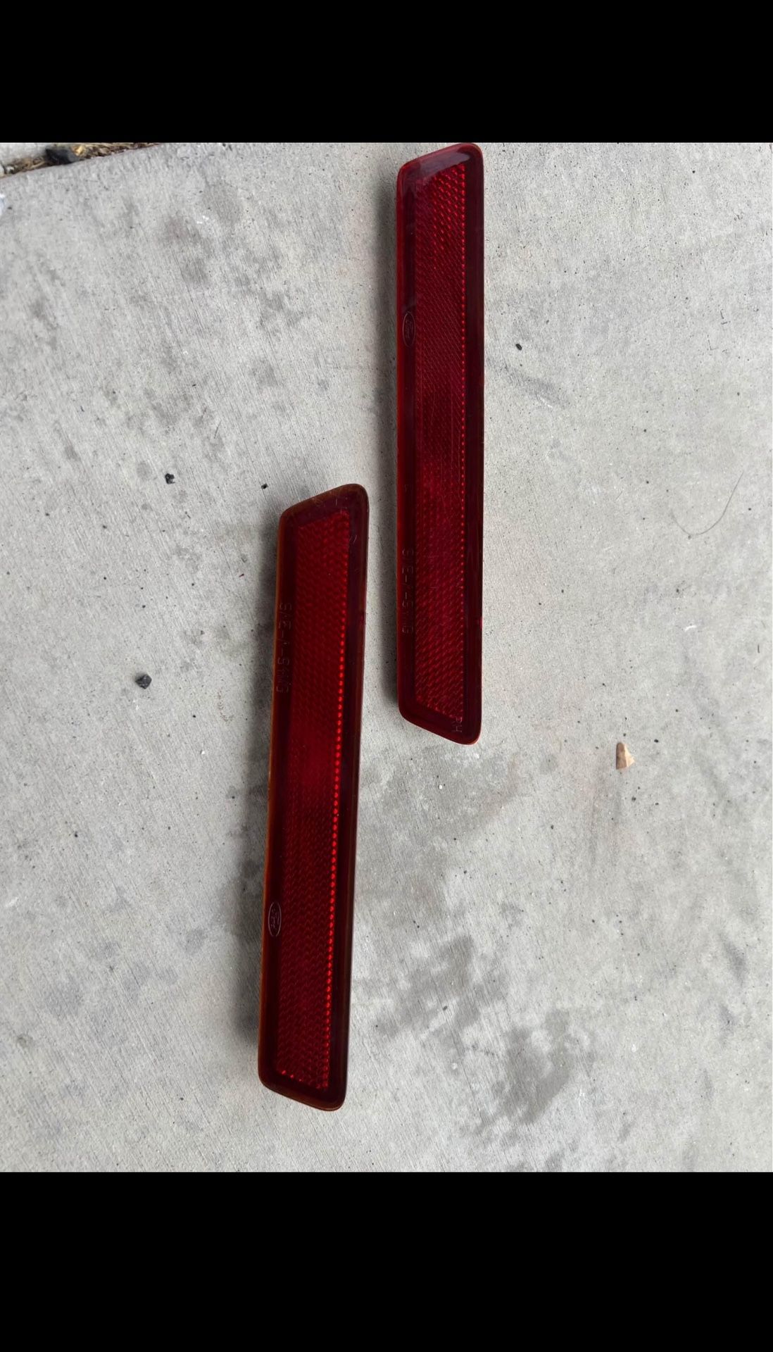 Ford mustang 99-04 rear reflector