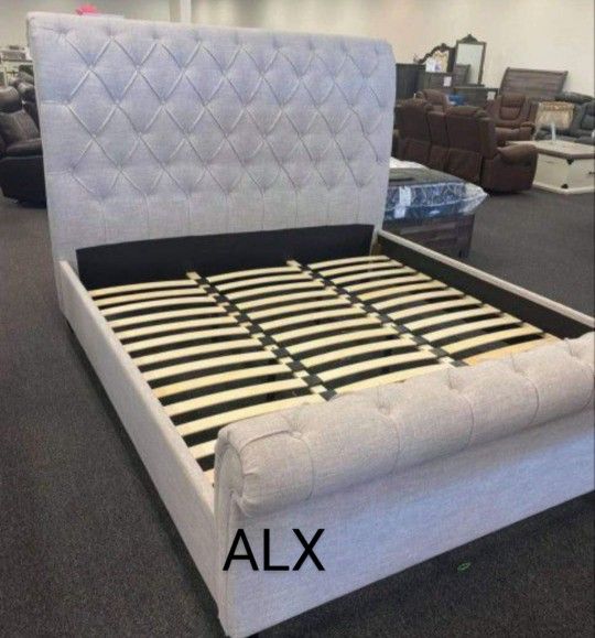 Crown mark 2024 kate upholstered bed