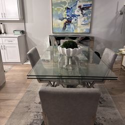 Dining Table & Chairs 