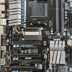 Gigabyte GA-990FXA-UD3