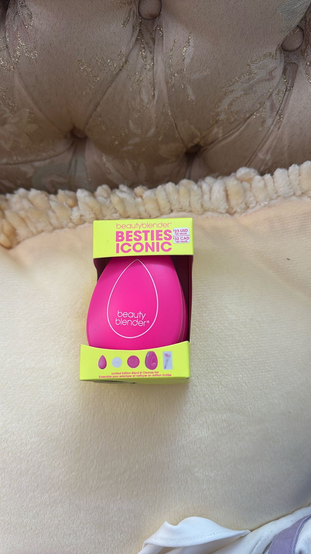 Beauty Blender Pouch, Sponge And Cleanser 