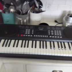 Electric Portable Piano/Keyboard 