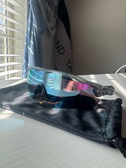 Oakley Radar EV Path Sunglasses – Matte Gray Smoke Frame / Prizm Sapphire Lens