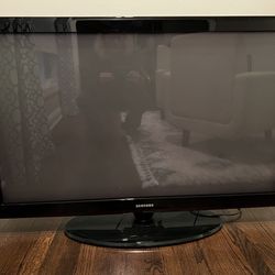 50 inch Samsung TV - REDUCED PRICE!