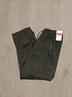 Nike Tech Fleece Open-Hem Pants Size: Men’s Large