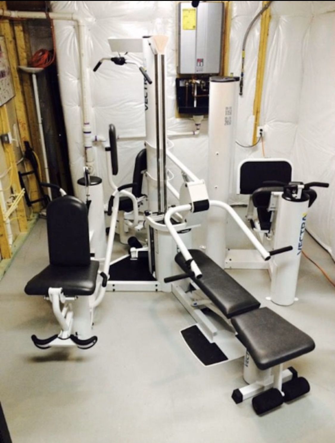 Vectra On-Line 2850 multi-station home gym