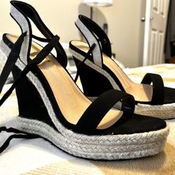 Fashion Nova Wedge Heels With Ankle Straps 