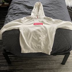 Supreme Hoodie