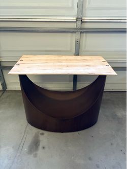 Modern Circular Metal Base