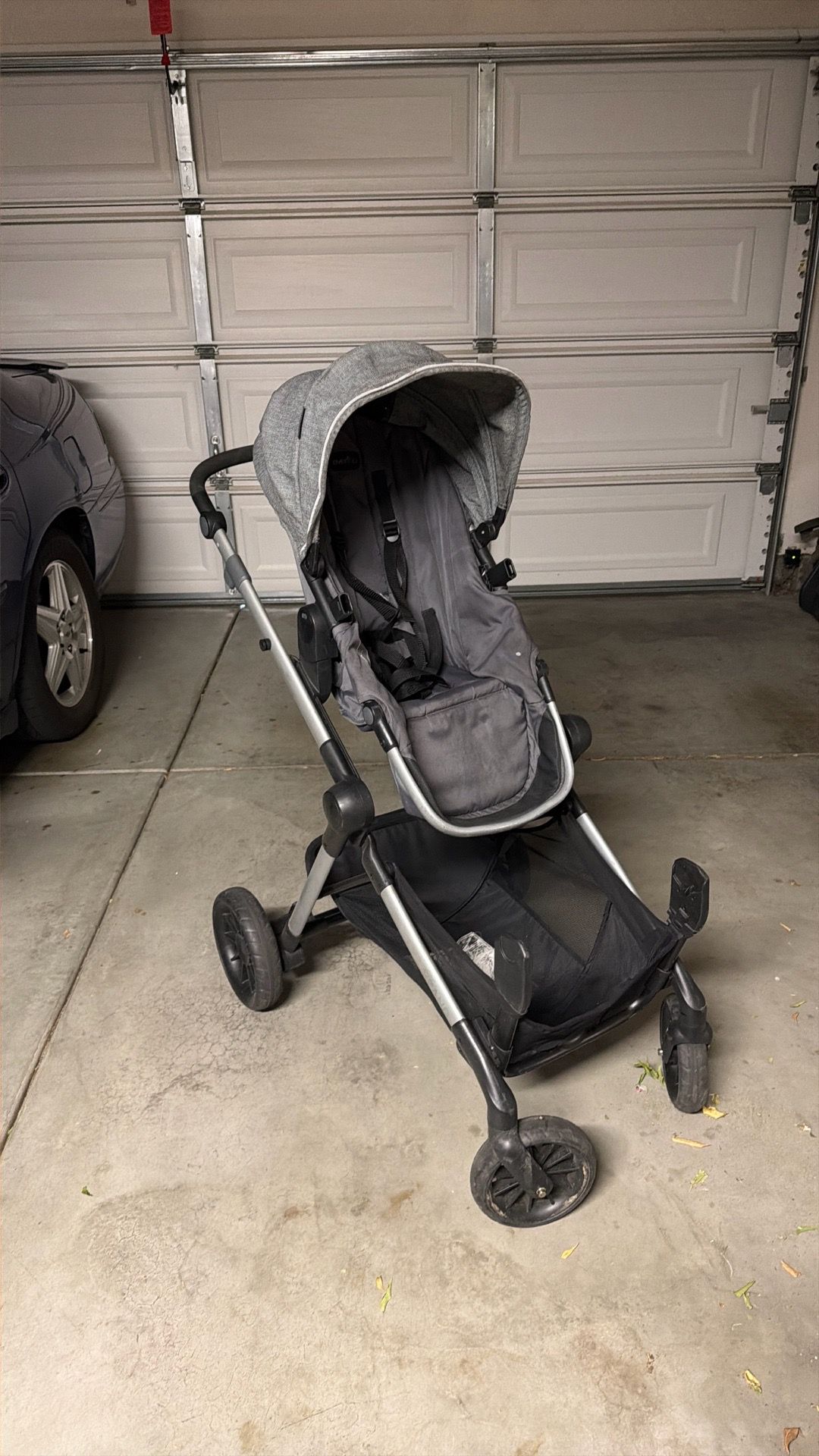 evenflo max car seat Evenflo LiteMax NXT Infant with SensorySoothe Bottles & Bags Quantum Canadian Tire Fishing install base ensures a Color:15.6' Laptop Size - Beige with Black