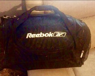 Reebok sport duffle bag in great shape