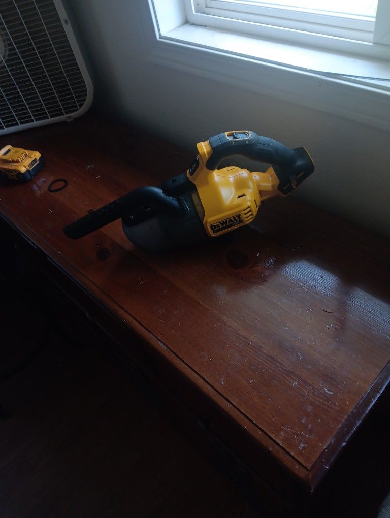 Dewalt Vacuum 