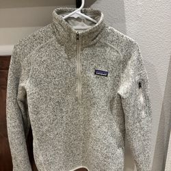 Patagonia women’s Better Sweater Size Small