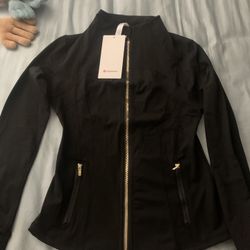 Lululemon Jacked Size 6 