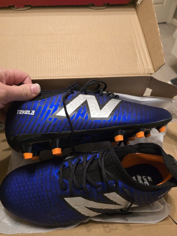 Mens Size 8 Soccer Cleats 