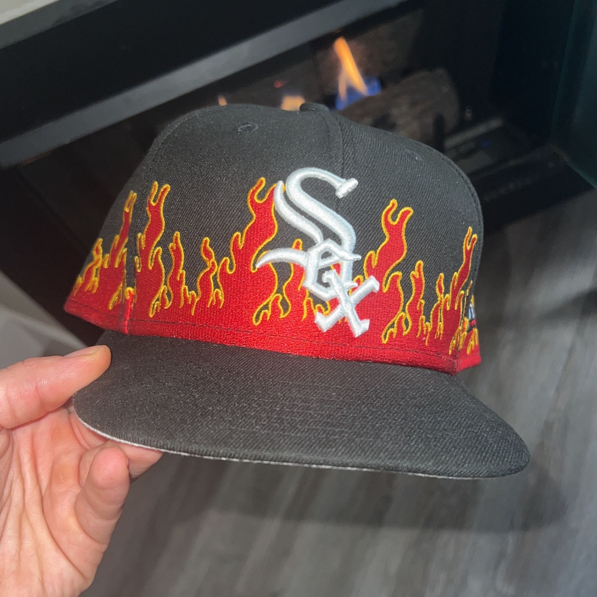 New Era x Joe Fresh Goods RARE Chicago White Sox Fitted 7 1/8 Fire Flames BRAND NEW NEVER WORN