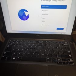Dell 7390 Laptop