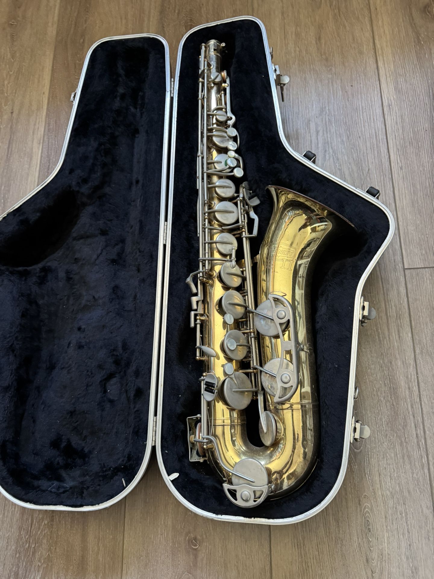 Bundy II Alto Saxophone by Selmer – Made in USA – w/ Case